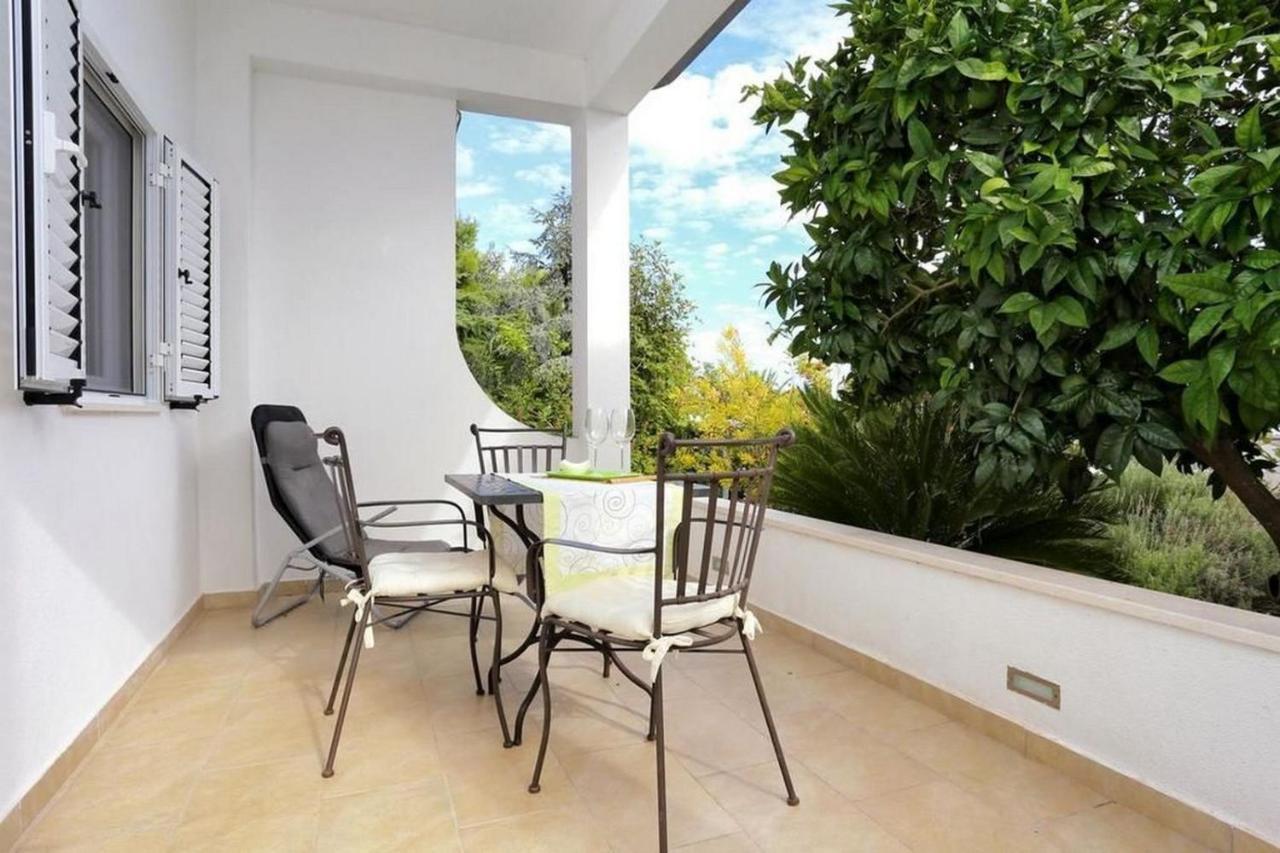Apartments Frano Seget Vranjica Exterior foto
